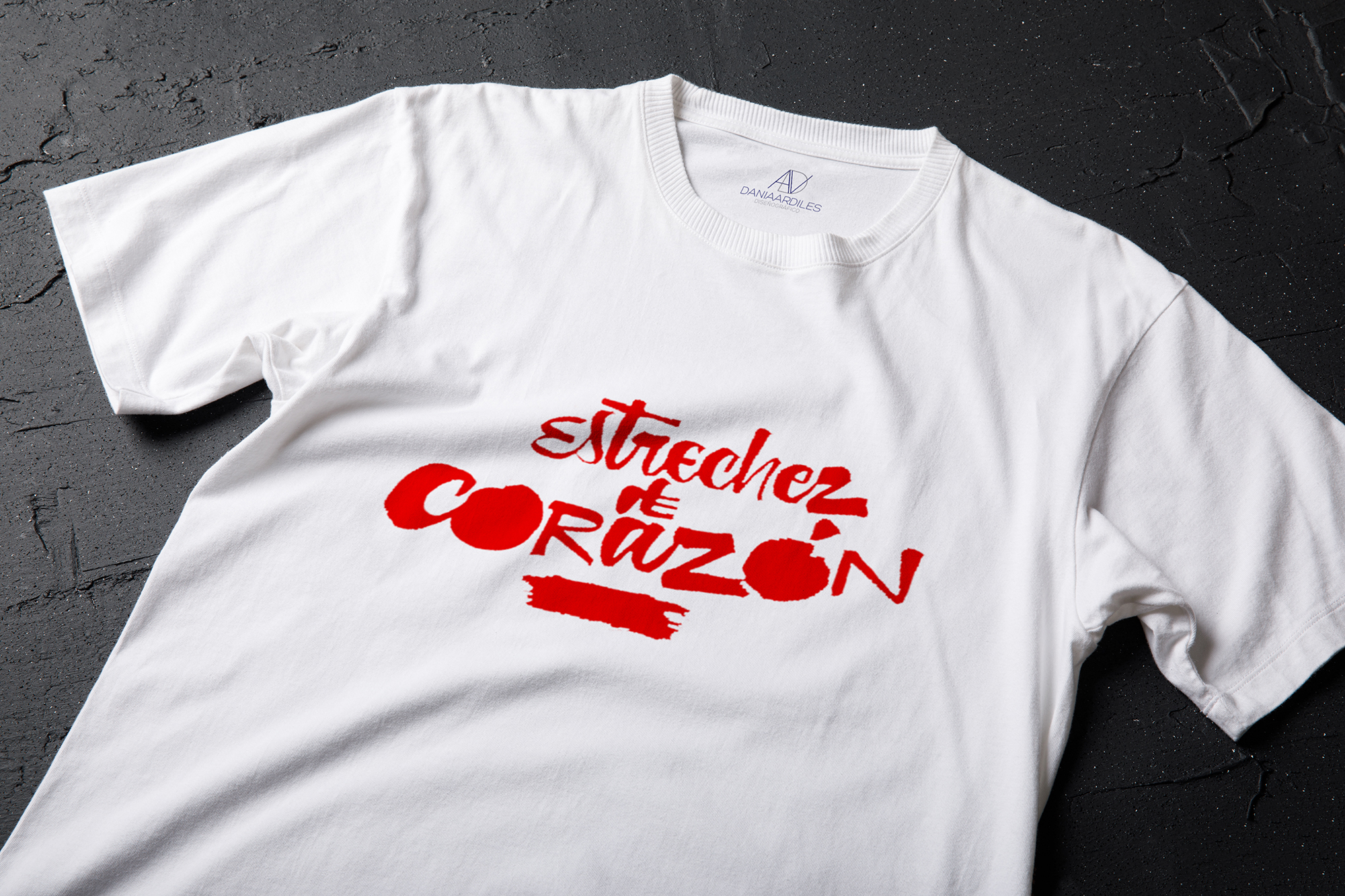 Caligrafía en polera